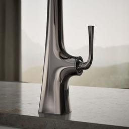 Graze Semi-professional kitchen sink faucet with three-function sprayhead - image 6