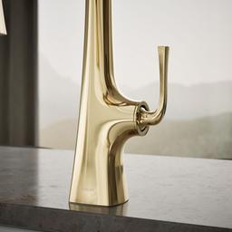 Graze Semi-professional kitchen sink faucet with three-function sprayhead - image 6