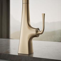 Graze Pull-down kitchen sink faucet with three-function sprayhead - image 6