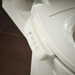 PureWash E545 Elongated bidet toilet seat - image 3