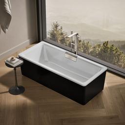 Kohler VoluteE 63'' x 28-3/8'' freestanding bath with shroud - White - image 2