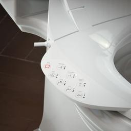PureWash E750 Elongated bidet toilet seat with remote control - image 3