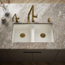 Deerfield 33'' undermount double-bowl kitchen sink - image 2